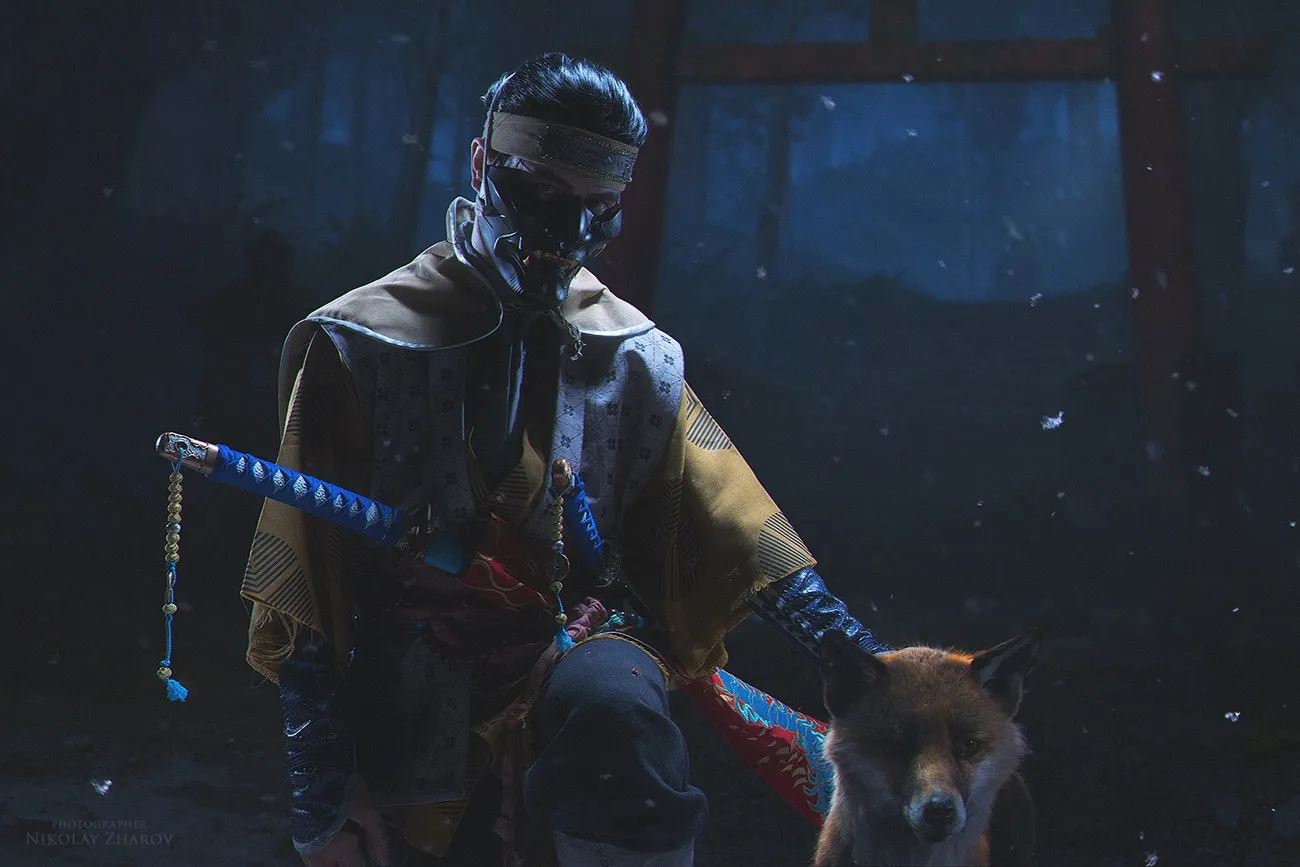 Косплей на персонажа Ghost of Tsushima.