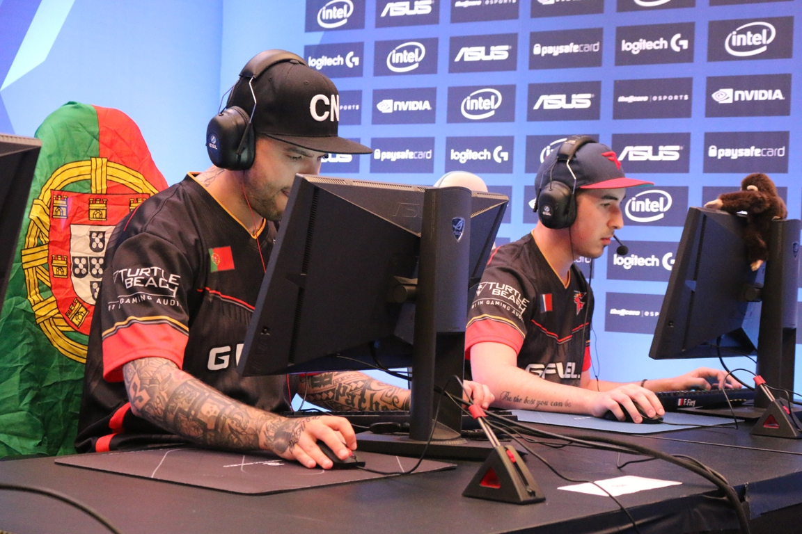Fox и kioShiMa на ESL One Cologne 2016 | Фото: fragbite.se