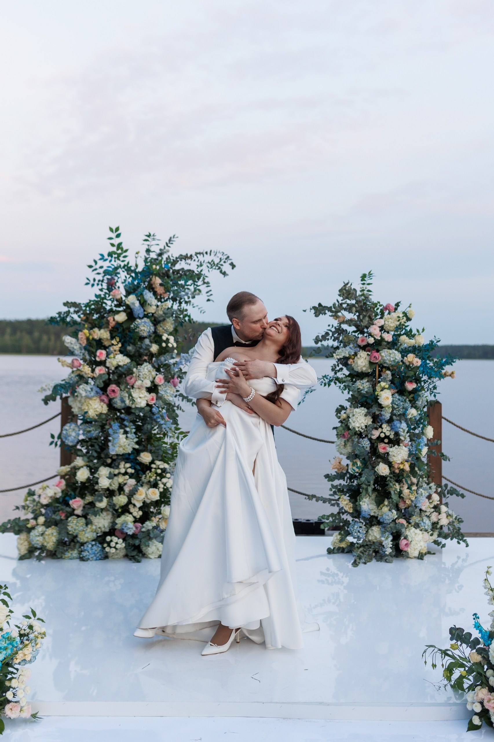 Фото со свадьбы блогера Дмитрия Куплинова. Источник: t.me/Kuplinov_Telegram/777