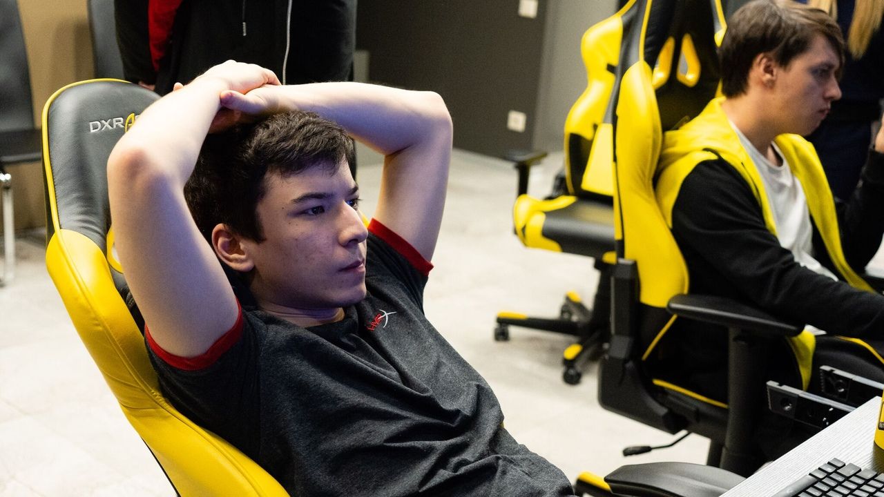 Пора вступать в борьбу за инвайты. Фото: Natus Vincere