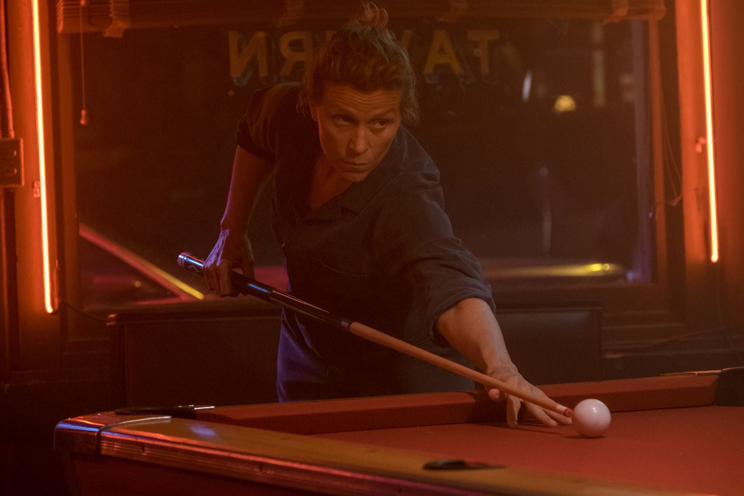 Кадр из фильма «Три билборда на границе Эббинга, Миссури» Мартина Макдонаха. Победитель TIFF 2017 года