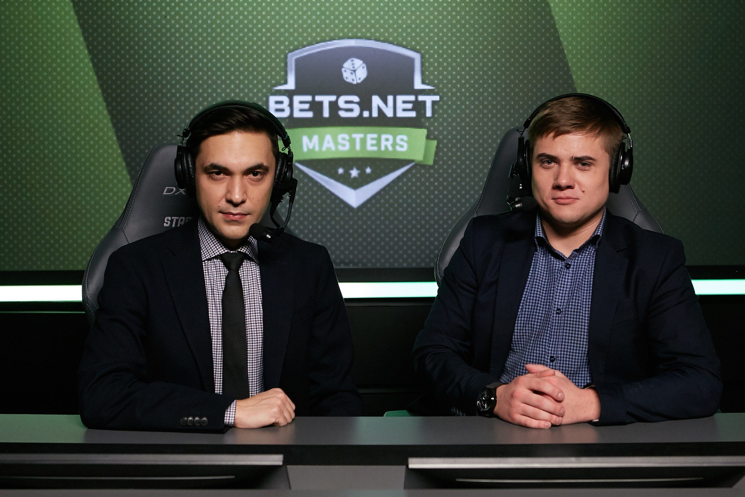 Комментаторы SLTV/Maincast Тауфик «Tafa» Хидри и Константин «Leniniw» Сивко