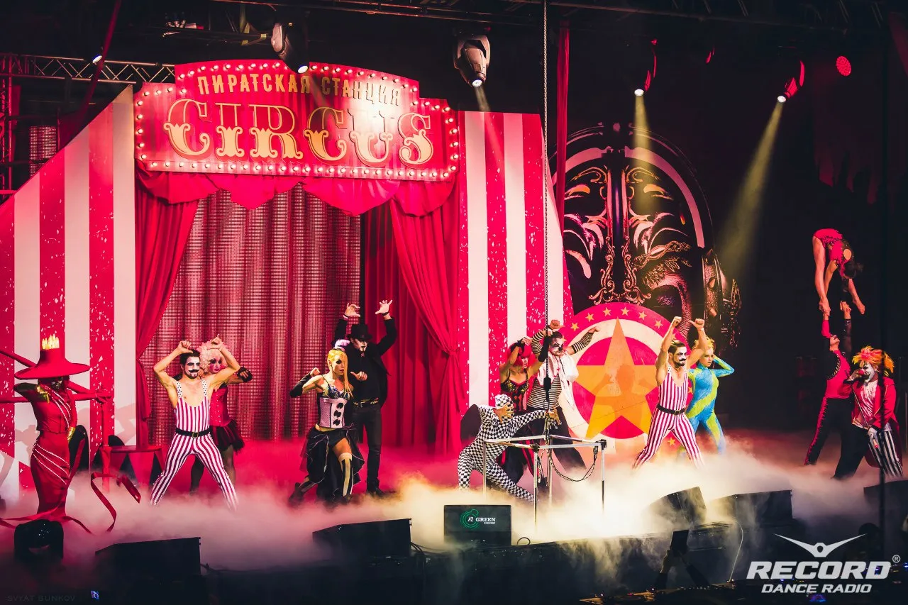 Шоу от «Пиратской Станции» | Источник: группа «Пиратской Станции» во «ВКонтакте»