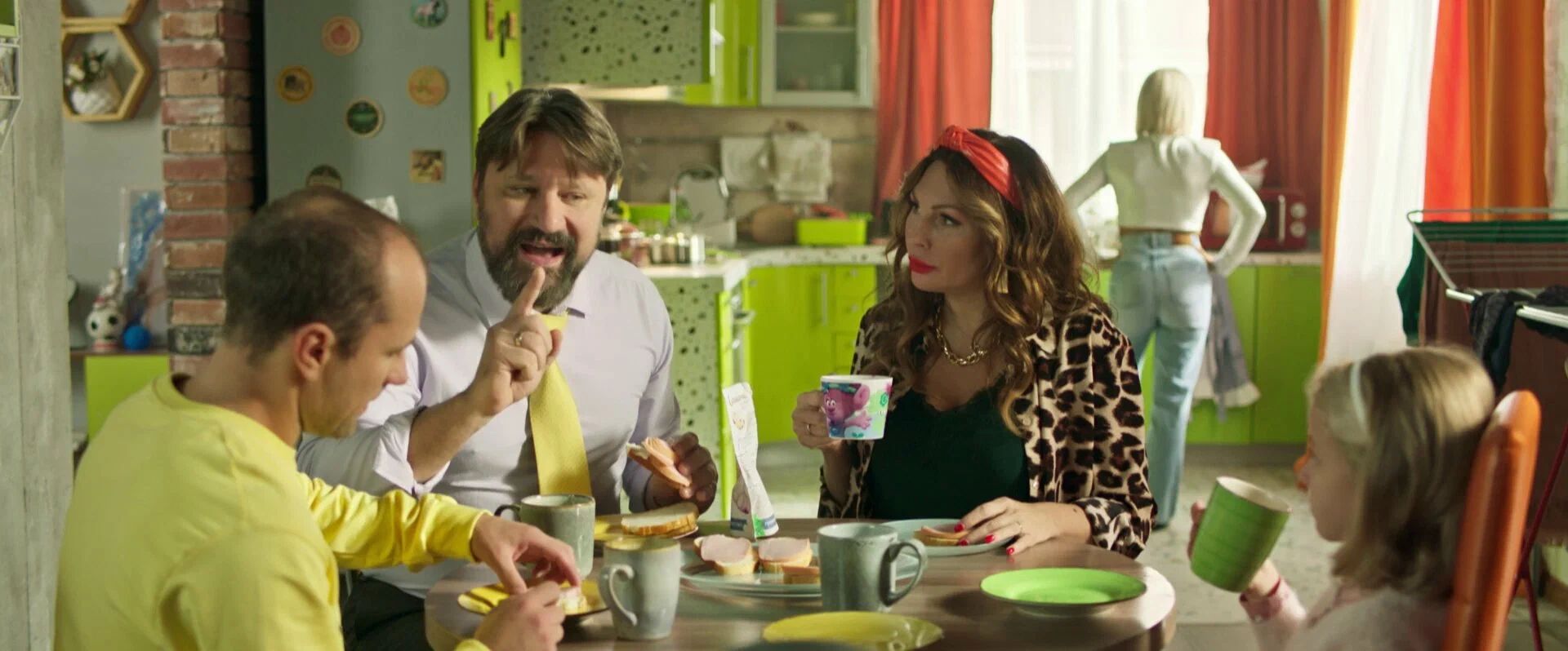 Кадр из сериала «Букины»