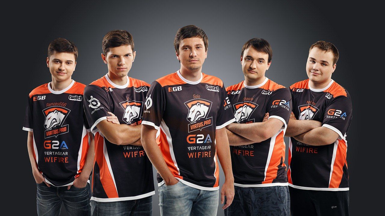 Virtus.pro образца 2017 года: RAMZES666, lil me alone, Solo, 9pasha и No[o]ne | Источник: Virtus.pro
