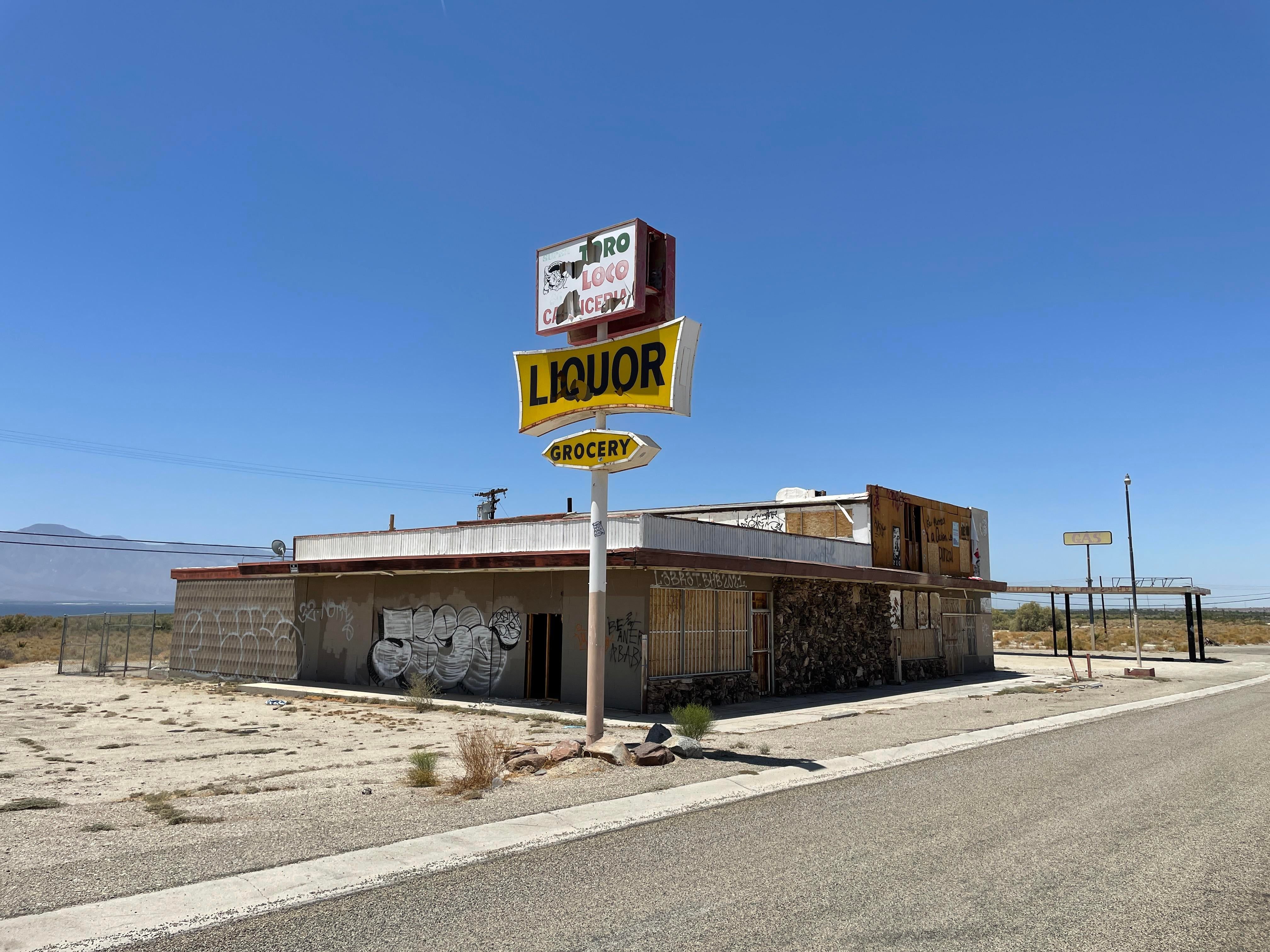 Прототип здания из GTA V в реальности — заправочная станция и закусочная в Калифорнии. Источник: reddit