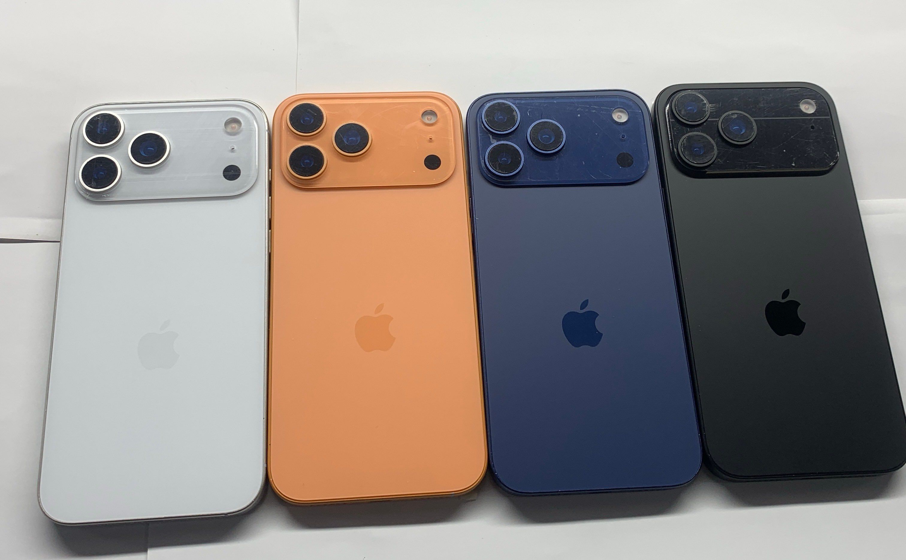 Прототипы iPhone 17 Pro Max | Источник: Сонни Диксон в X