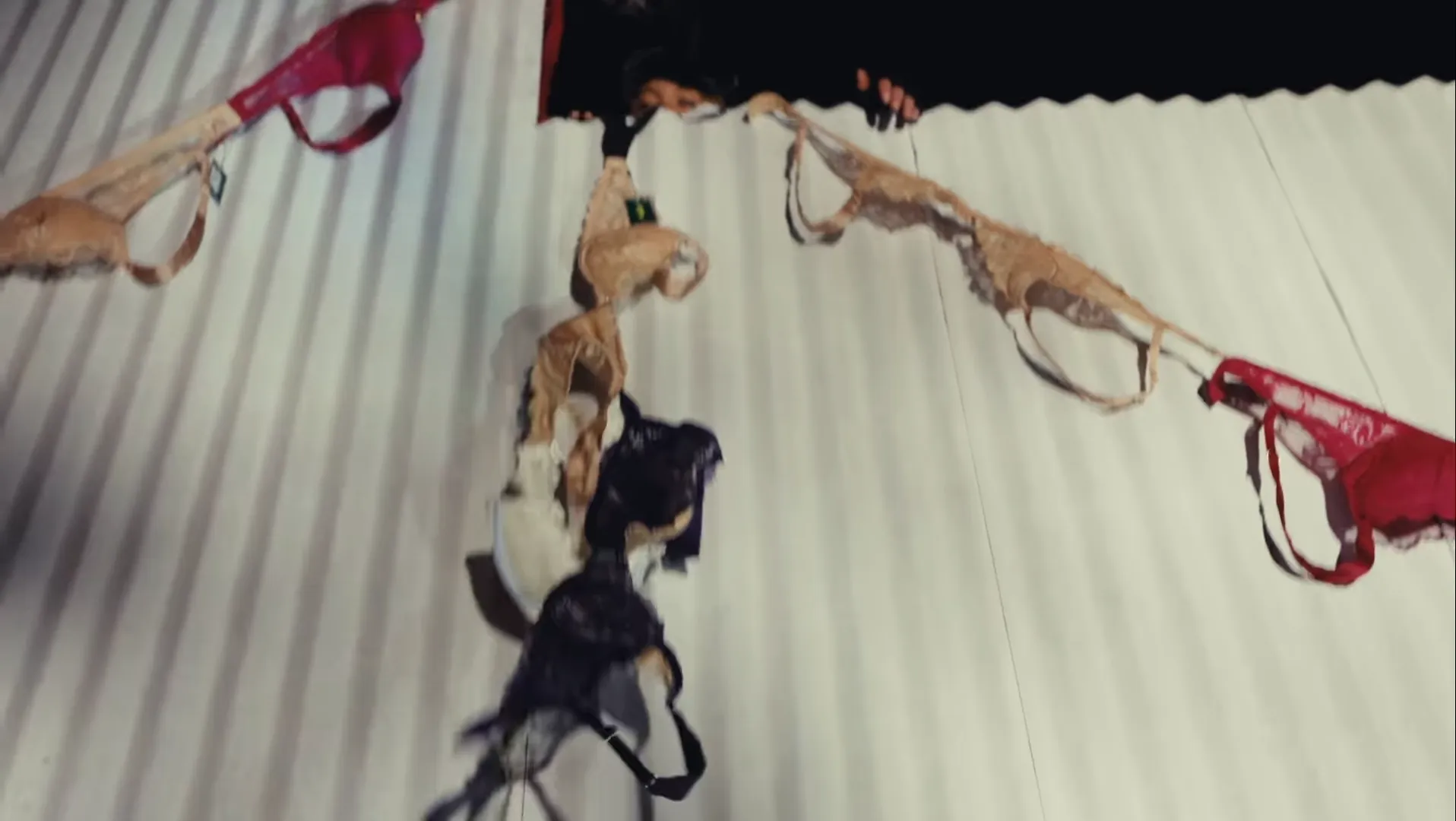 Источник: кадр из видео в Instagram* Сидни Суини