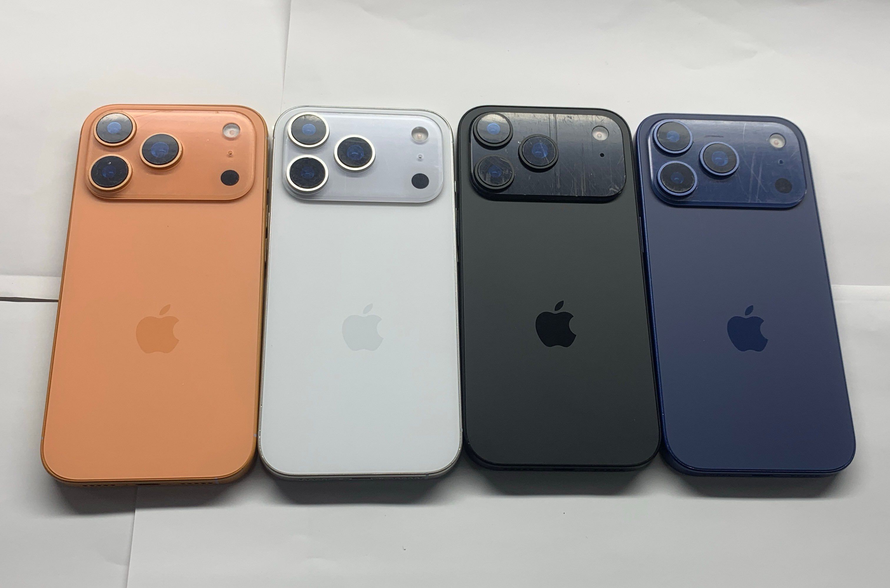 Прототипы iPhone 17 Pro | Источник: Сонни Диксон в X