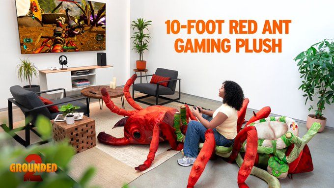 Огромный плюшевый муравей. Источник: соцсети Xbox