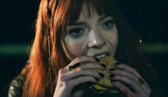 Аня Тэйлор-Джой не понимает высокой кухни и выбирает базу