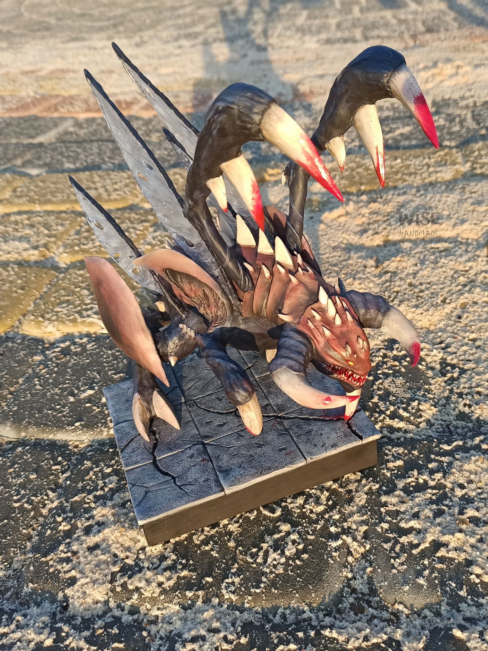 Зерглинг из StarCraft. Автор: Виктория Прозорова. Источник: vk.com/lovewise