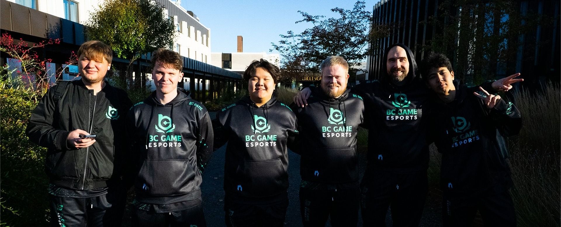 Valve подарила s1mple путёвку на PGL Major Singapore 2026 — и сама обесценила новое правило VRS