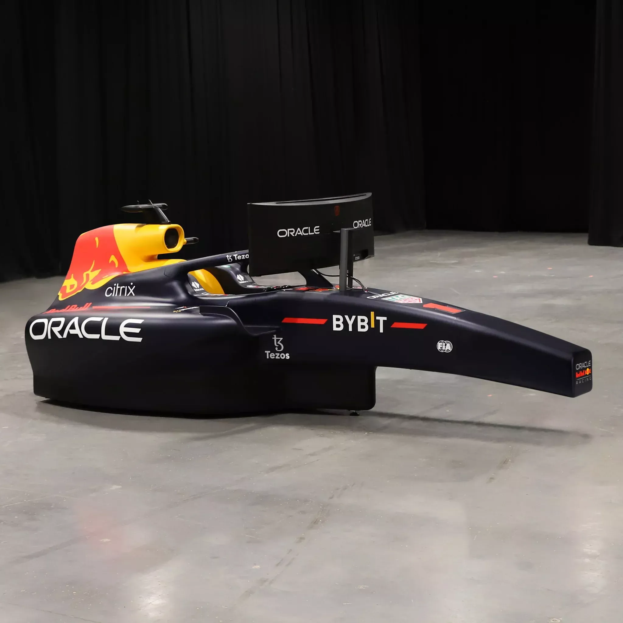 Гоночный симулятор от Red Bull | Источник: Carscoops