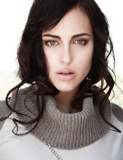 Взгляд Клаудии Врубель точно удалось сохранить в игровой Йеннифер