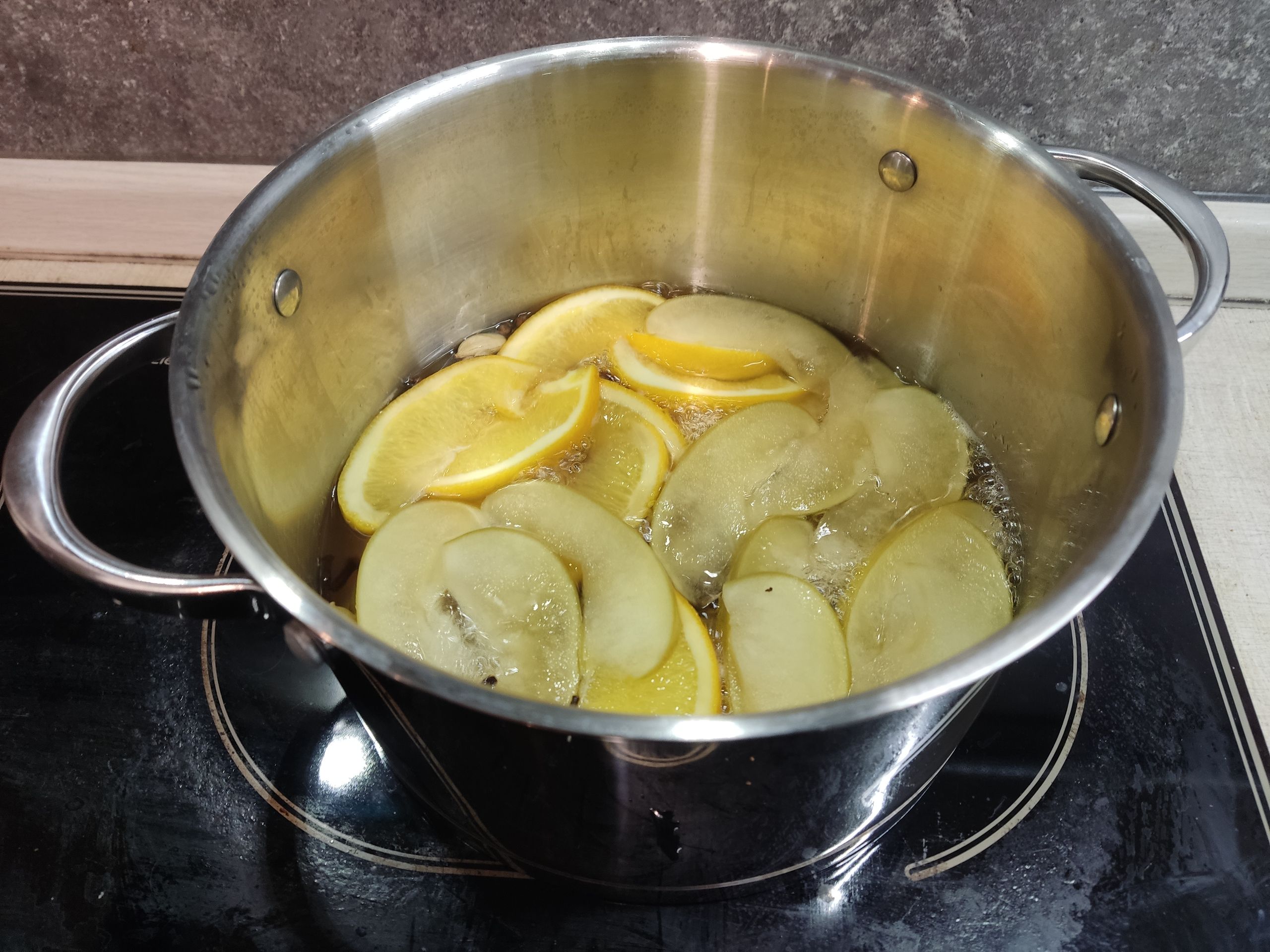 Вот что бывает, когда в рецептах пишут «одно яблоко» вместо точных граммовок.