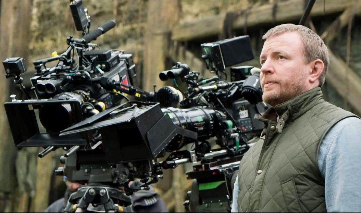 Гай Ричи на съёмках. Ждем от него хорошее кино.