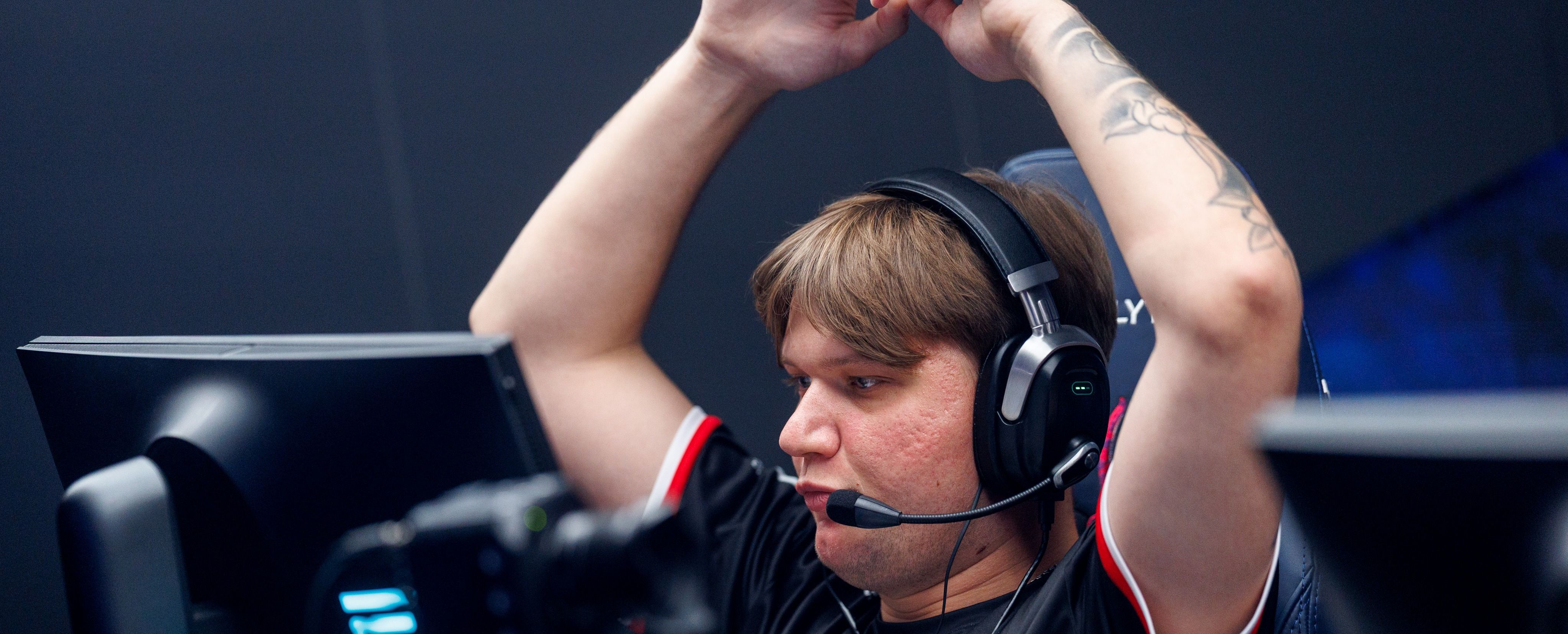 Дебют s1mple на тир-3 сцене прошел не очень удачно. Неужели из-за Макса Коржа?