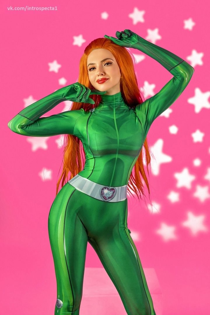 Косплей на Сэм из Totally Spies!. Косплеер: Introspecta.
Фотограф: Вячеслав Цуркан.