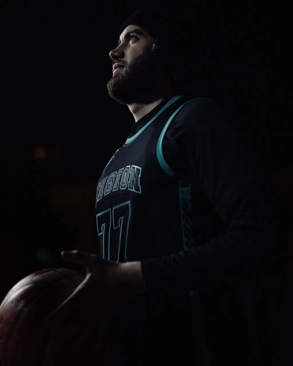 Jame в баскетбольной форме PARIVISION | Источник: канал PARIVISION в Telegram