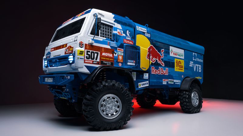 Компьютер в виде грузовика КАМАЗ для ралли &laquo;Дакар&raquo;