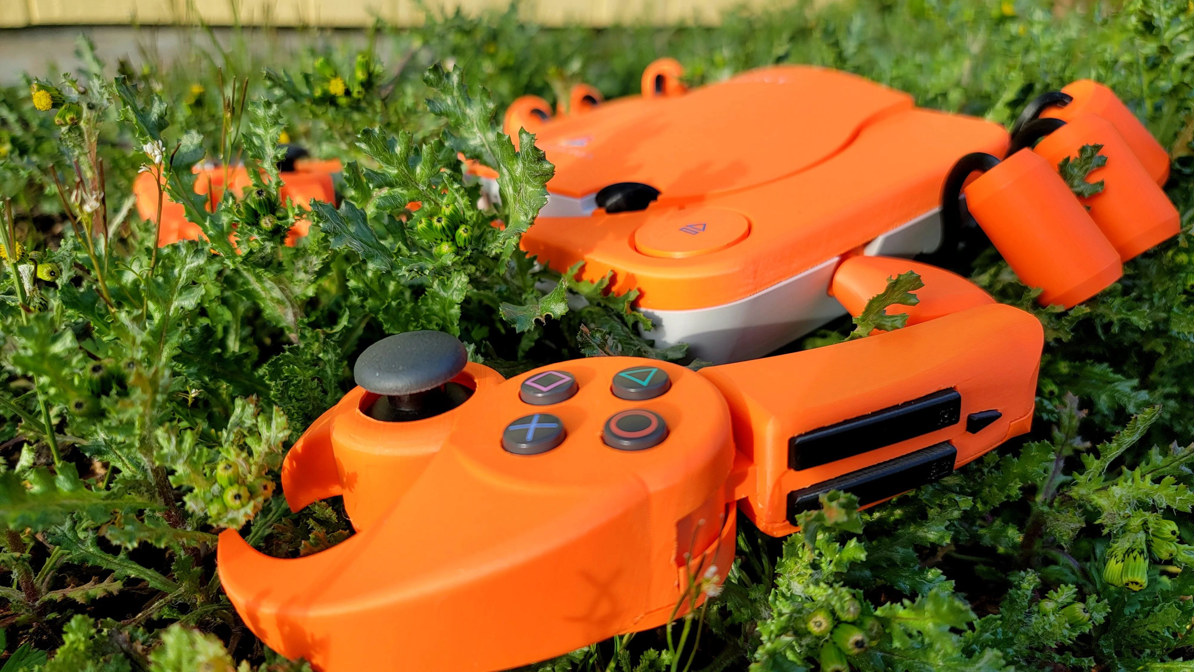 Консоль PlayStation в виде краба от GingerOfMods по концепт-арту Anh Dang. Источник изображения: x.com/GingerOfMods