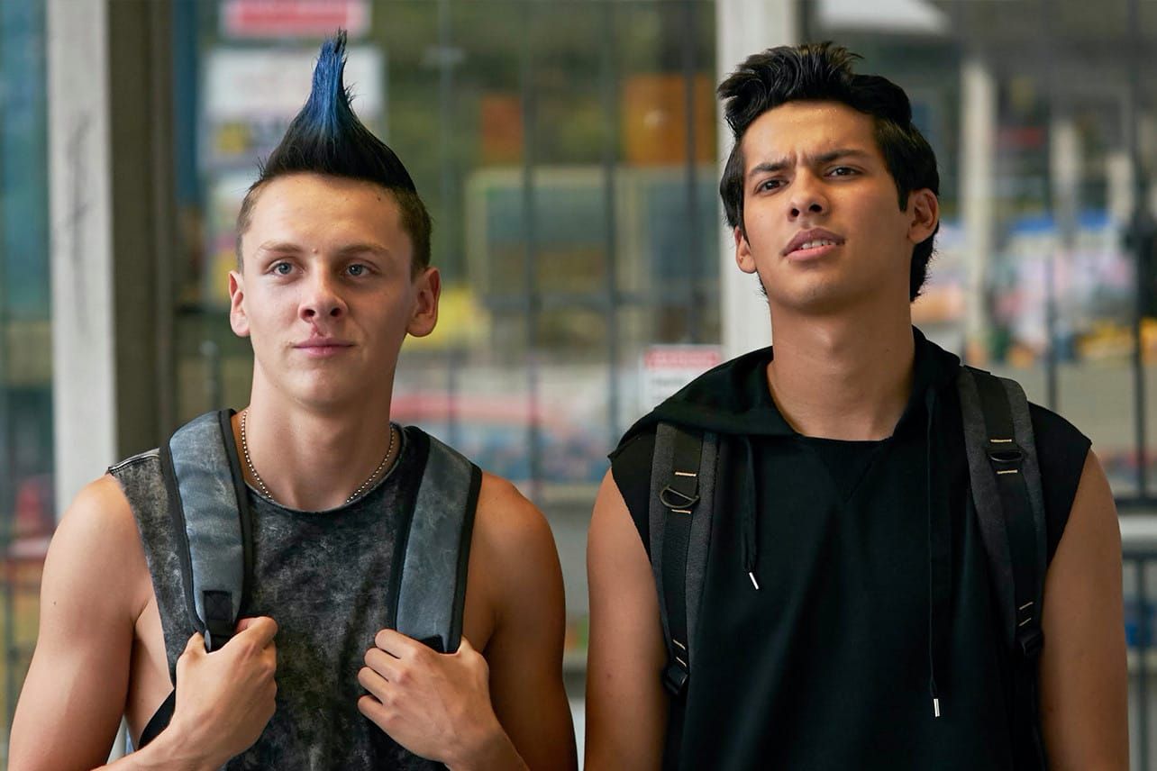 Кадр из сериала «Кобра Кай»