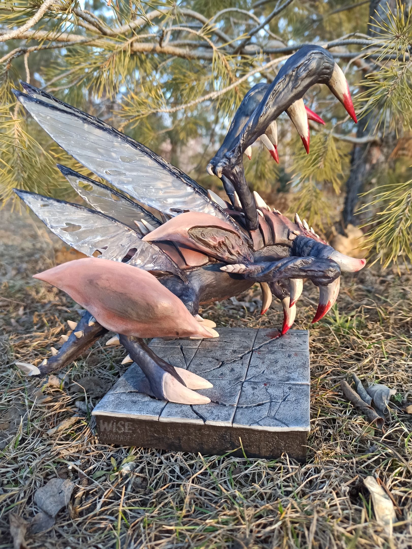 Зерглинг из StarCraft. Автор: Виктория Прозорова. Источник: vk.com/lovewise