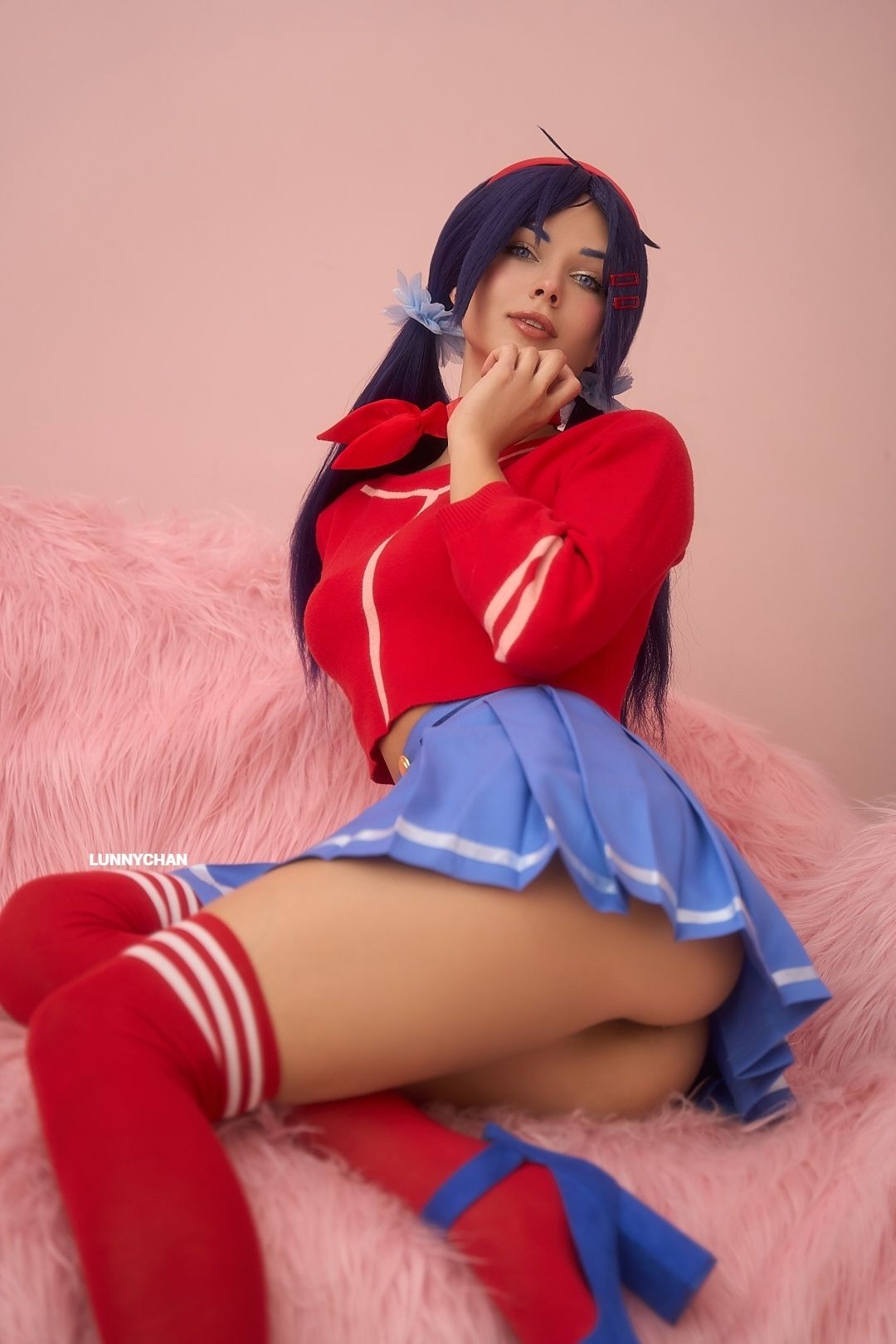 Косплей на Миту из MiSide. Косплеер: LunnyChan. Фотограф: катя сфоткай красиво. Источник: «ВКонтакте»