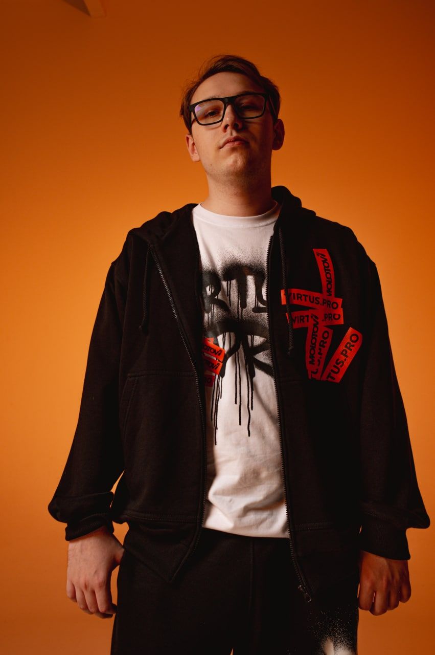 Лимитированный дроп Molotov x Virtus.prо.