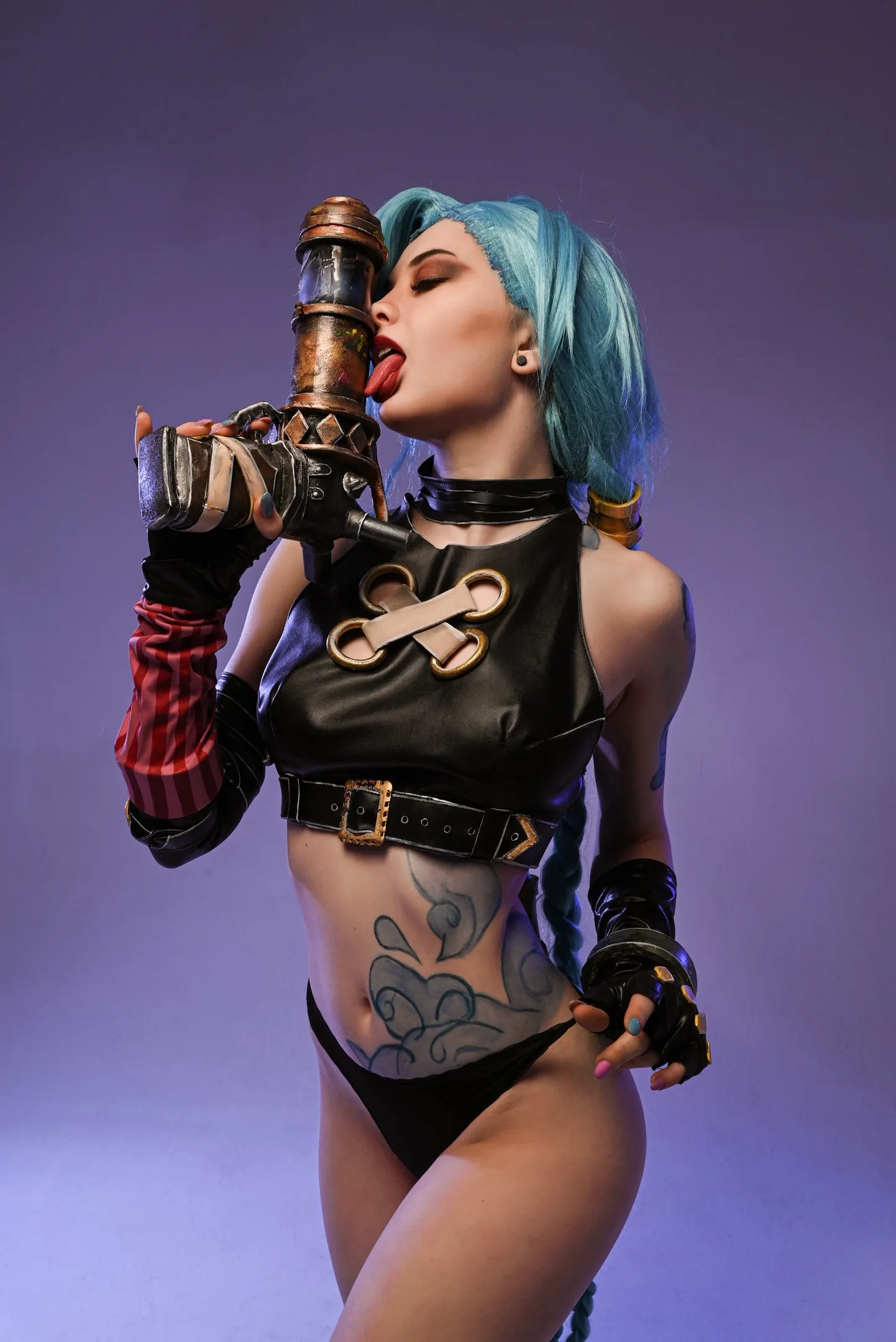 Орыс әйелдерімен үйдегі порнофотосуреттер