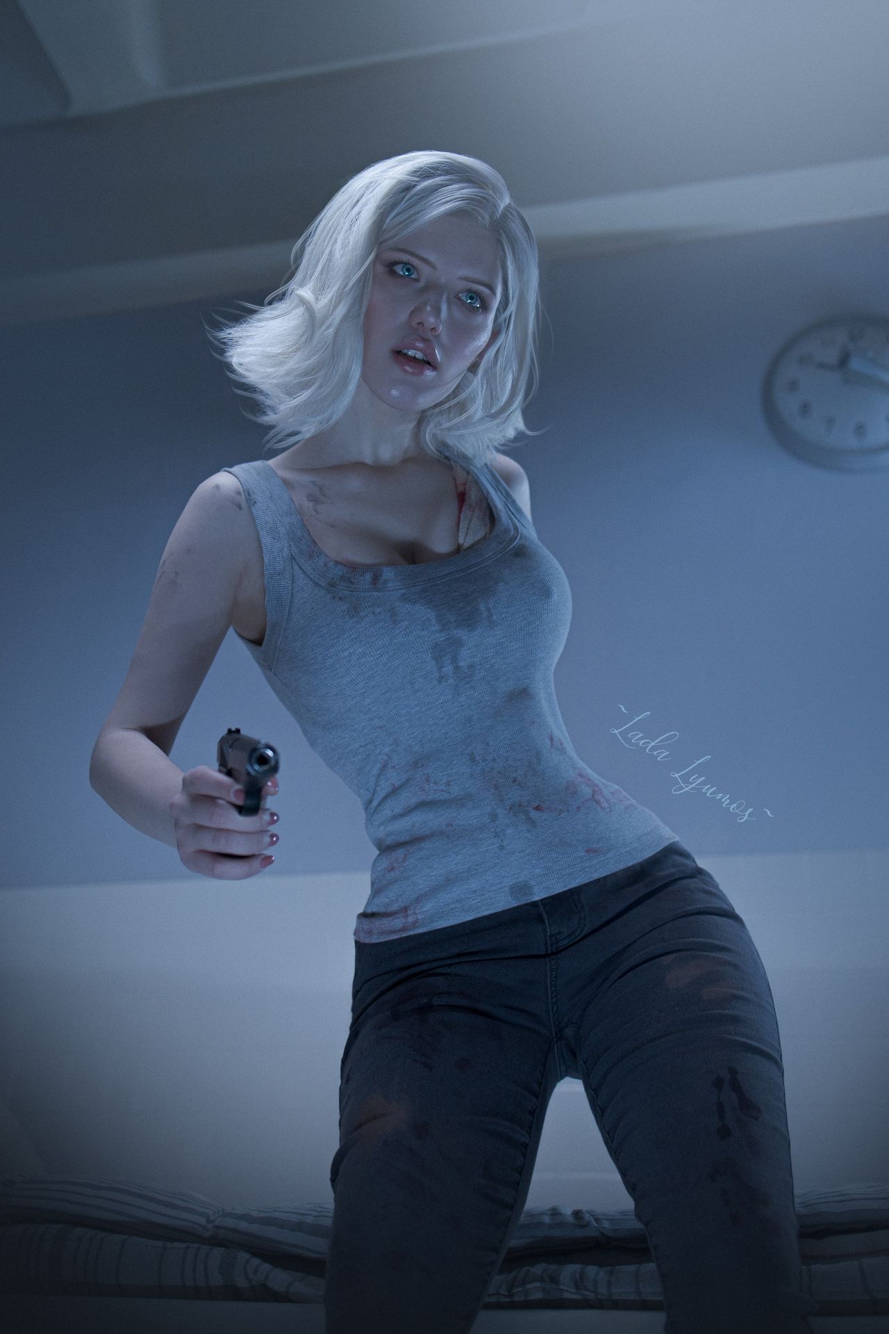 Косплей на Грейс Эшкрофт из Resident Evil Requiem. Косплеер: Lada Lyumos — vk.com/lyumoslada. Источник: «ВКонтакте» 