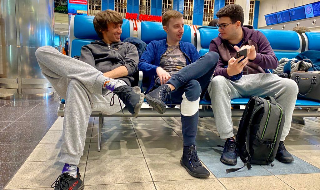 Dendi, Ghostik и LeBron
Источник: B8 Esports