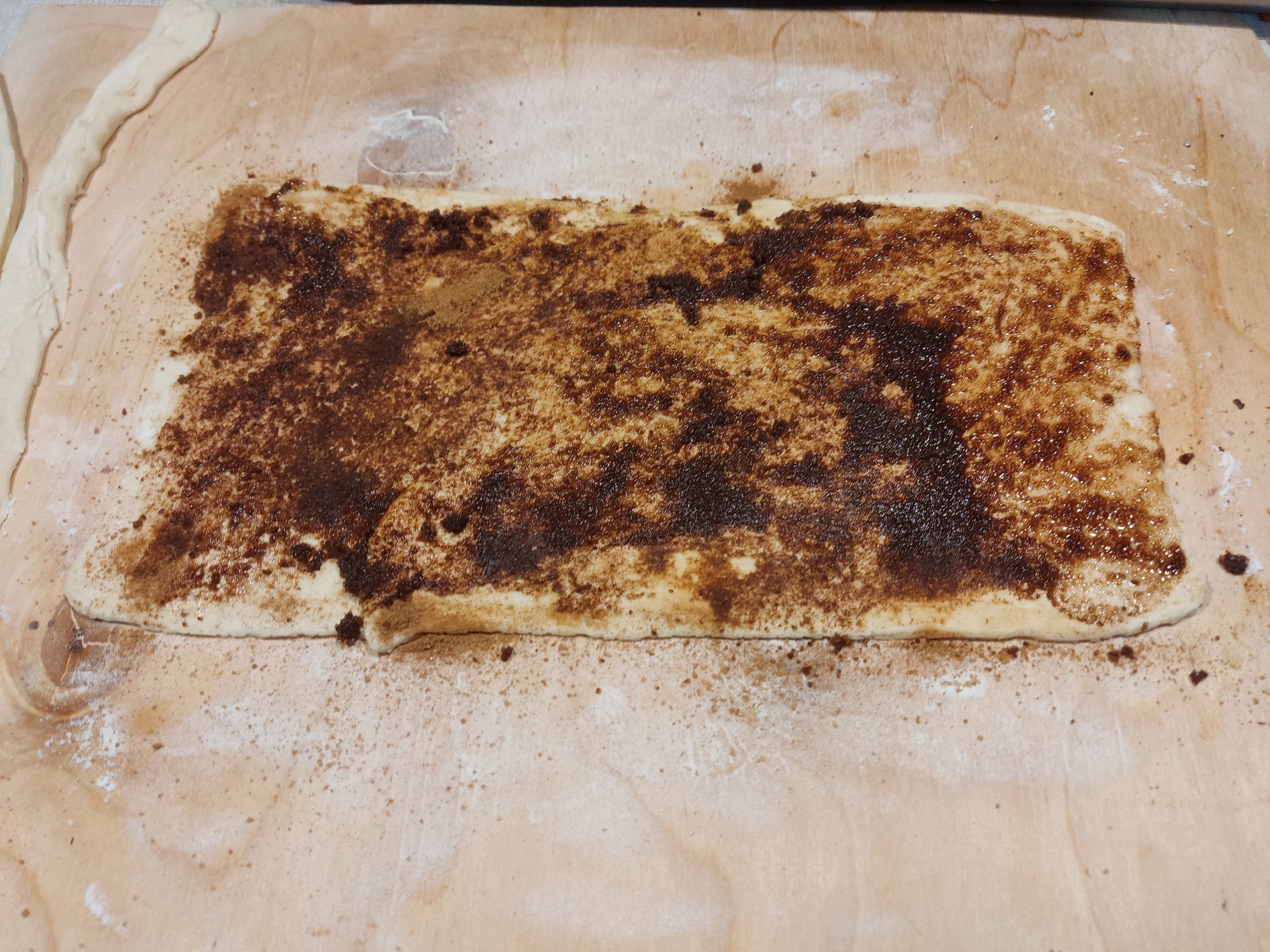 Я уверен, что красиво поместить сахар с корицей на растительное масло просто невозможно.