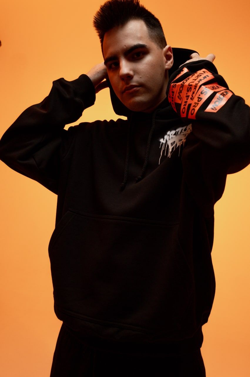 Лимитированный дроп Molotov x Virtus.prо.