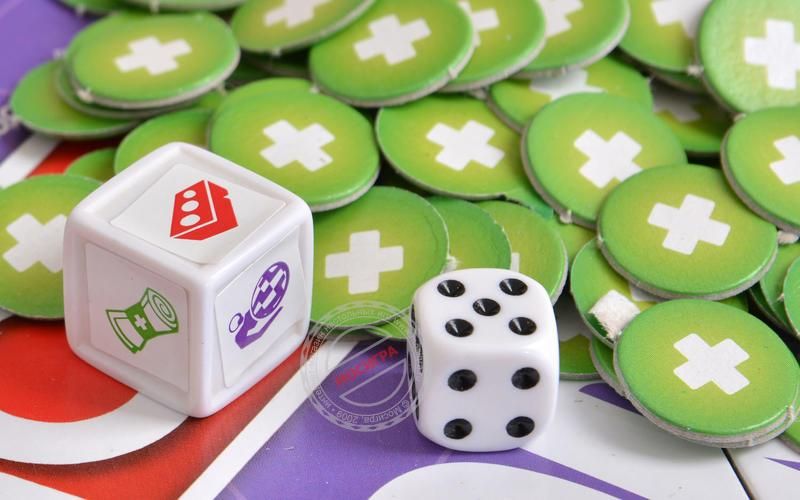 Очки здоровья и игральные кубики.