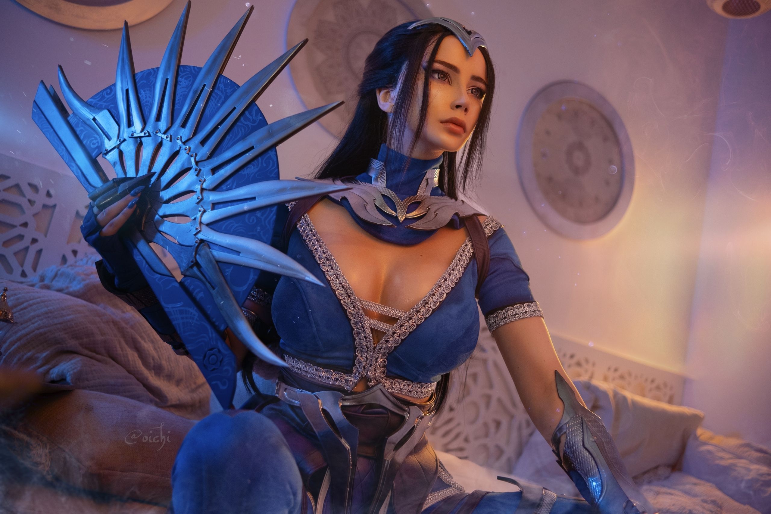 Косплей на Китану из вселенной Mortal Kombat. Косплеер: OICHI. Источник фото: vk.com/oichicosplay