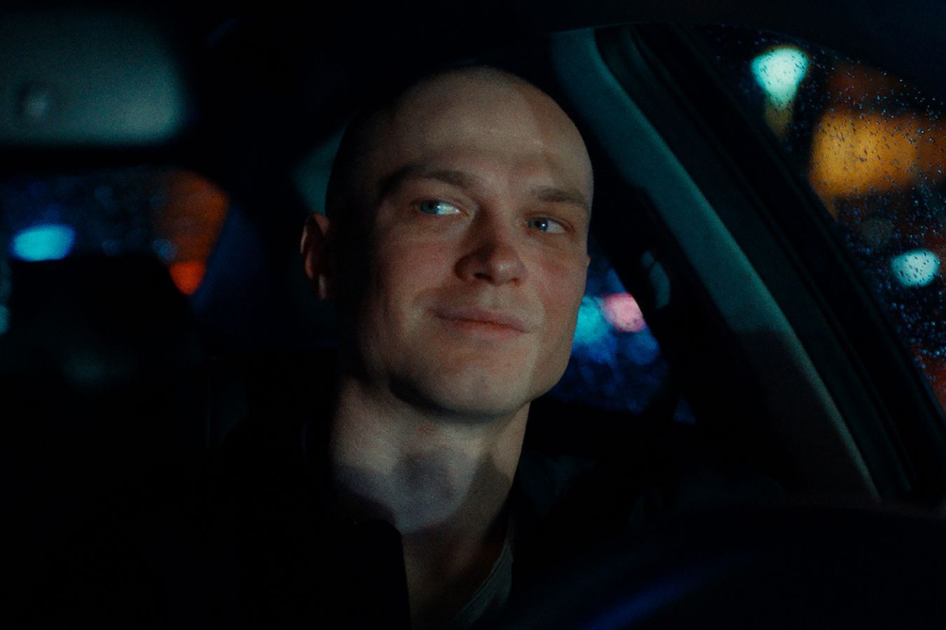 Кадр из фильма «Анора»