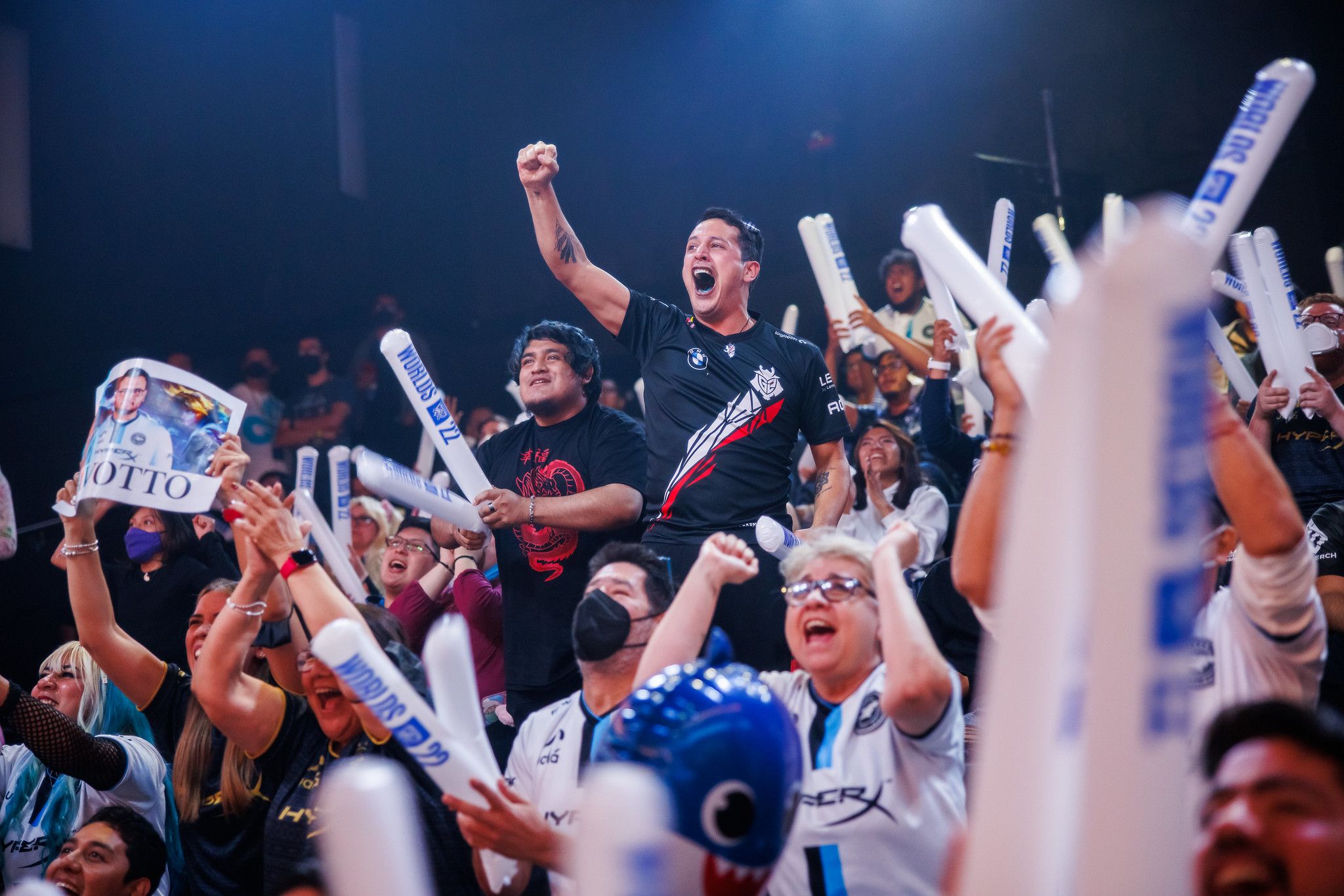 Зрительный зал на Worlds Play-In (а это первая «отстойная» часть турнира, где играют самые слабые команды) в 2022 году