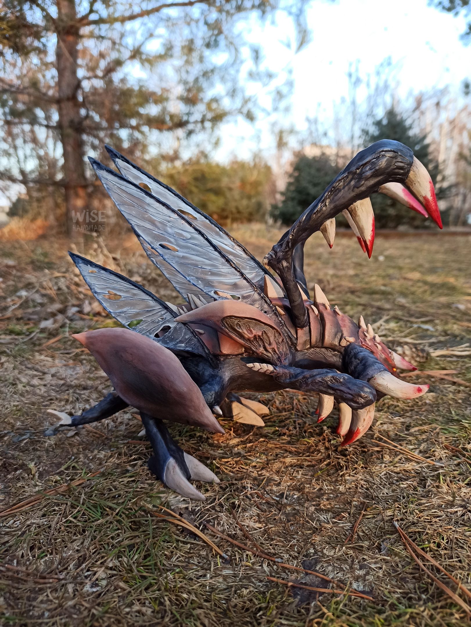 Зерглинг из StarCraft. Автор: Виктория Прозорова. Источник: vk.com/lovewise