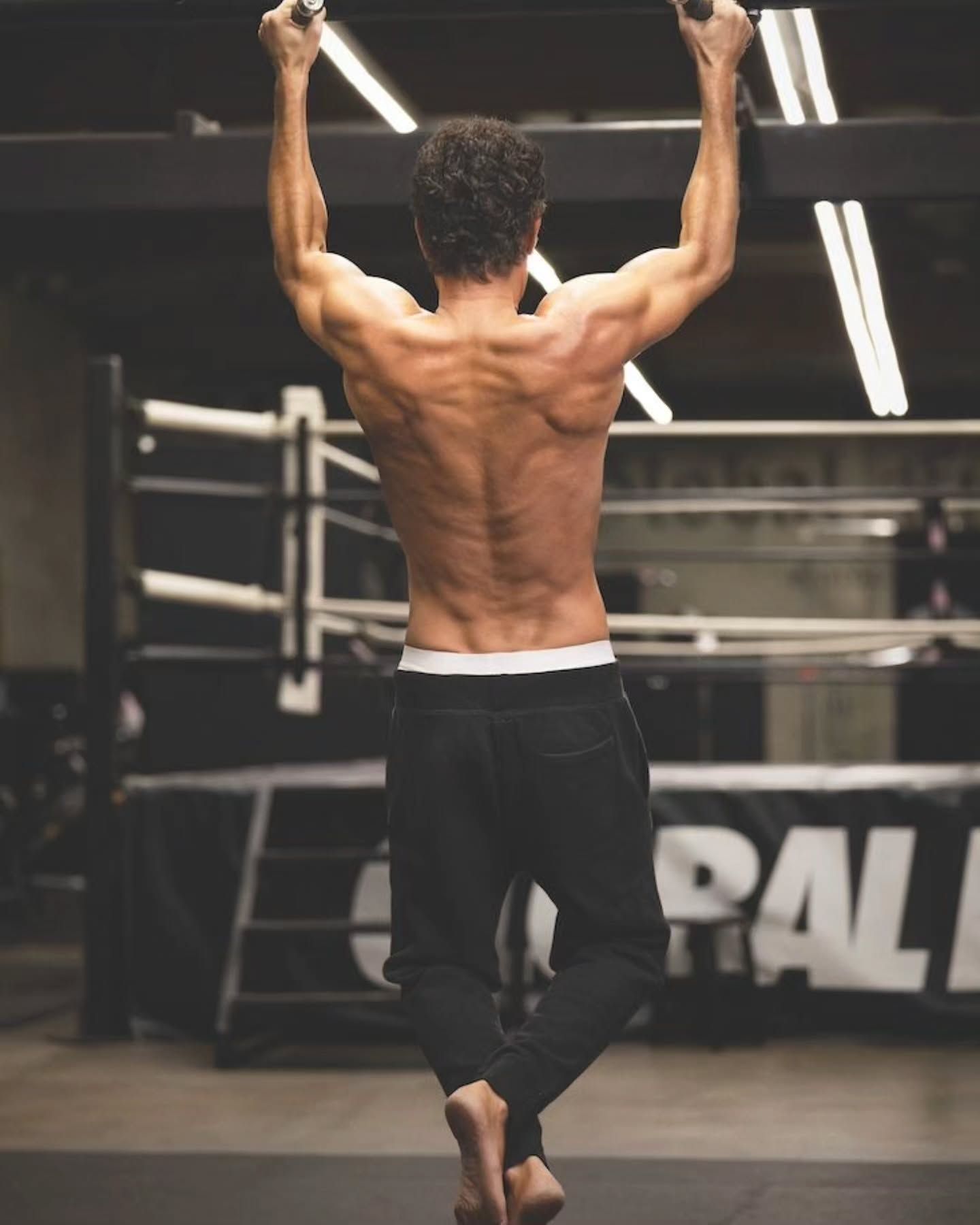 Источник: аккаунты Men's Fitness и Саши Барона Коэна в Instagram*