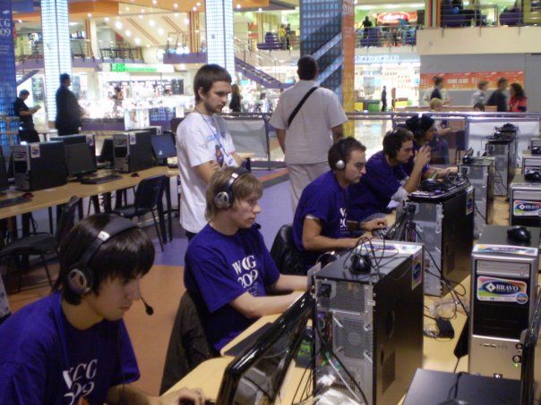 Kane со своей бандой