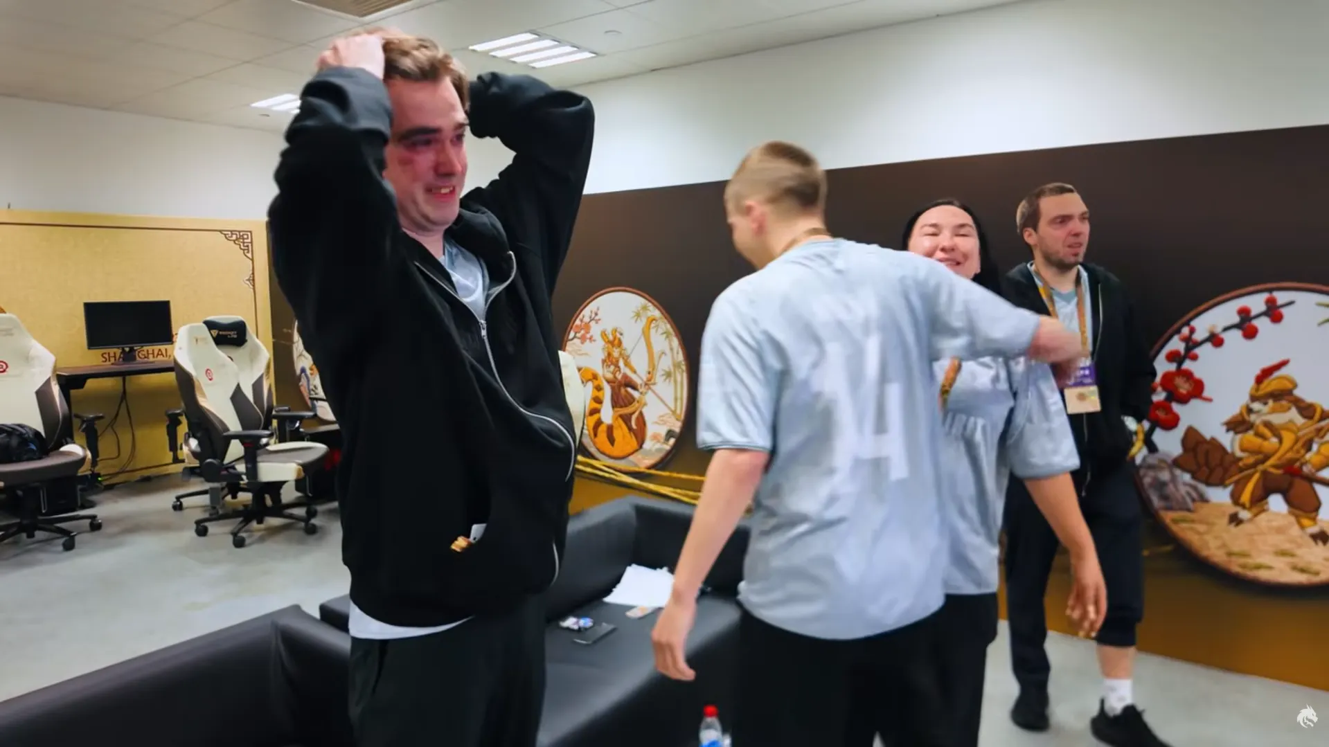 Эмоции Miposhka после победы на TI15 | Источник: канал Team Spirit на YouTube