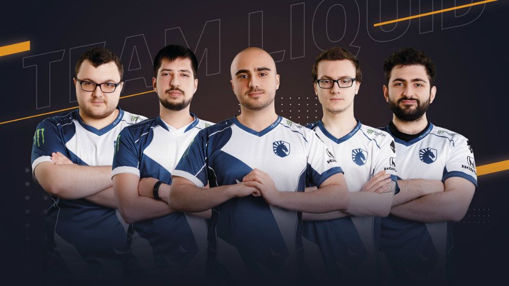 Слева направо: MinD_ContRoL, w33, KuroKy, Miracle- и GH.