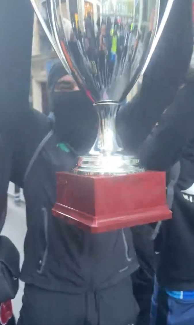 Скриншот из видео с разгромом офиса Team Vitality в Париже | Источник: X