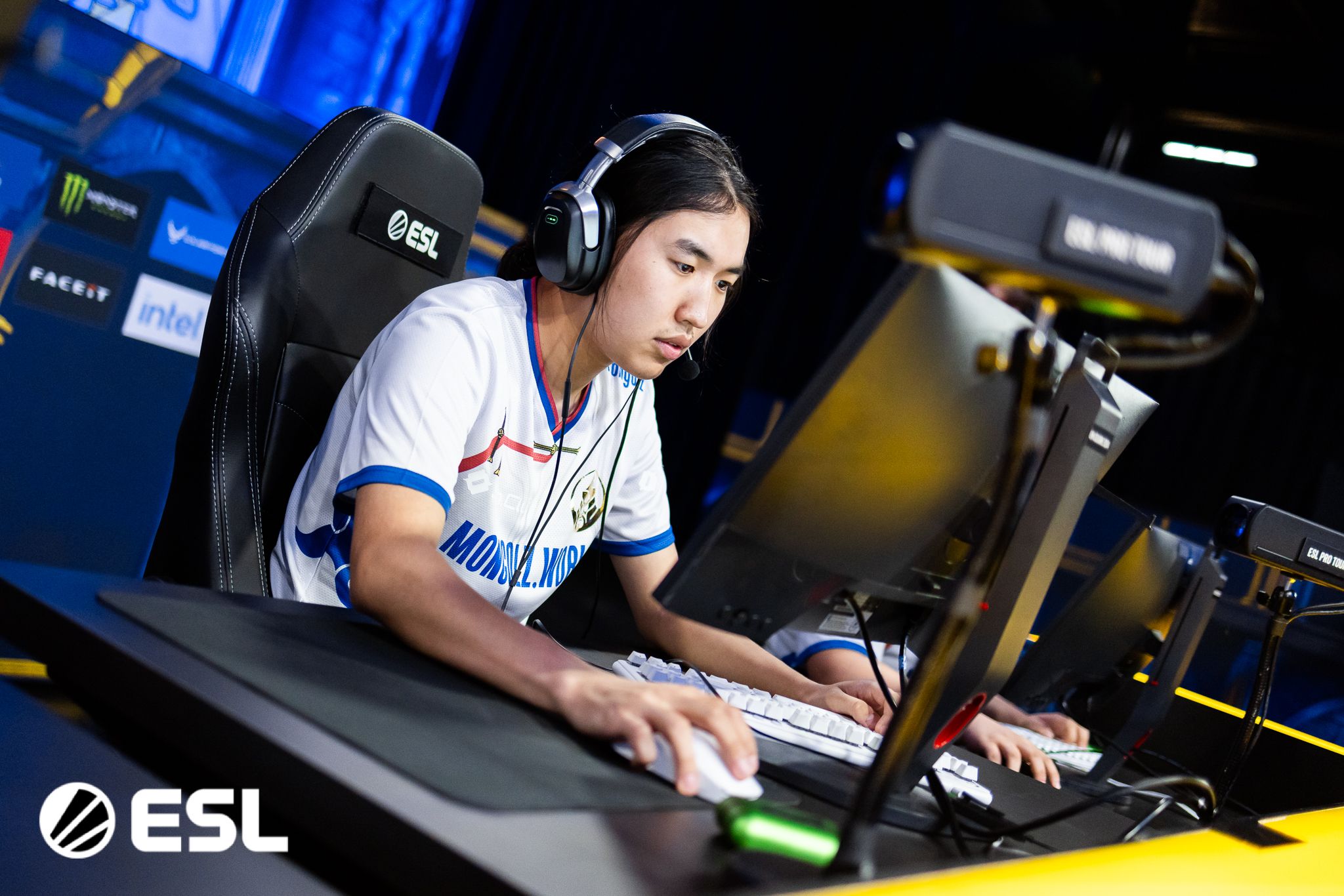 910 | Фото: ESL FACEIT Group