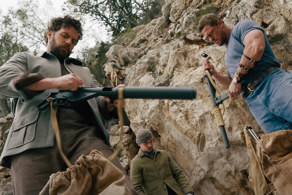 Кадр из фильма «Министерство неджентльменских дел»