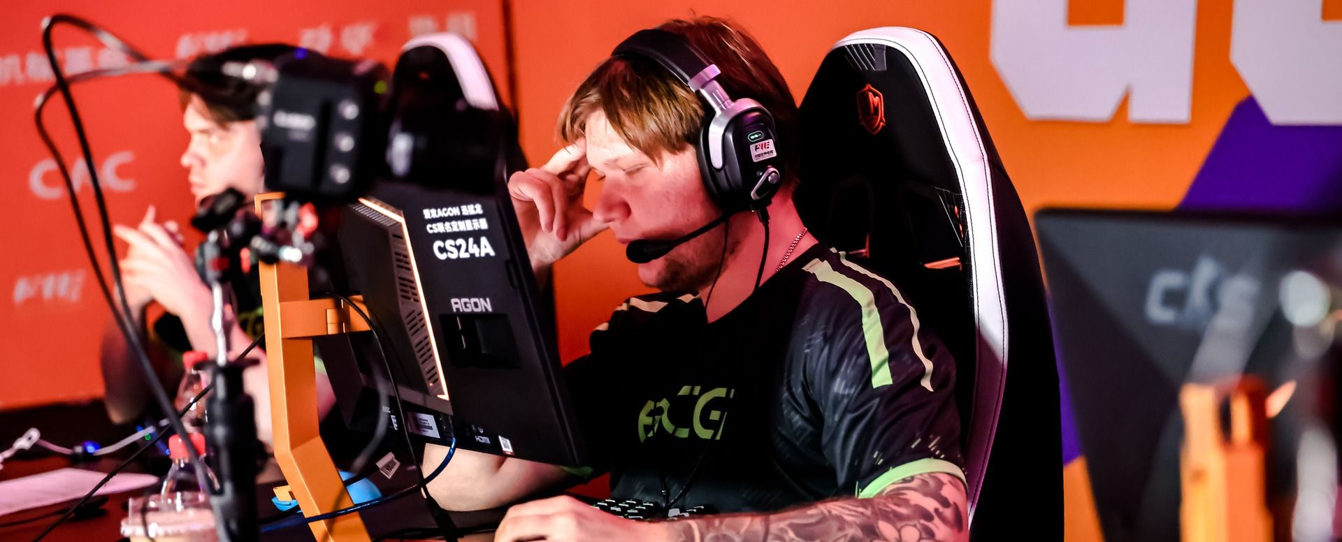 S1mple променял друга на мейджор! Снайпер признал, что уже не в силах тащить в Европе?