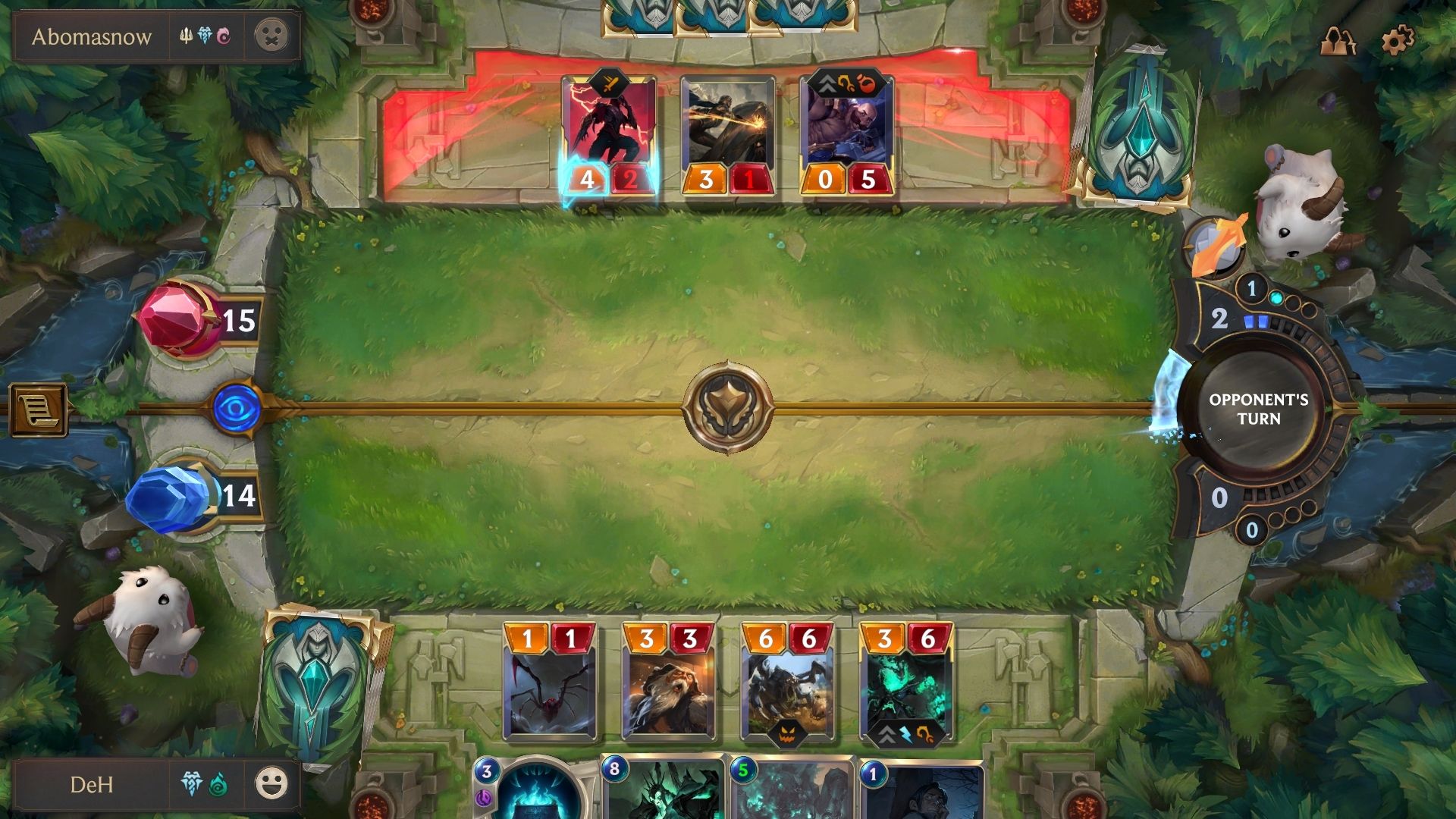 Горящий меч над таймером в правой части стола говорит о том, что противник еще не атаковал &mdash; и вряд ли решится.
Скриншот: Cybersport.ru