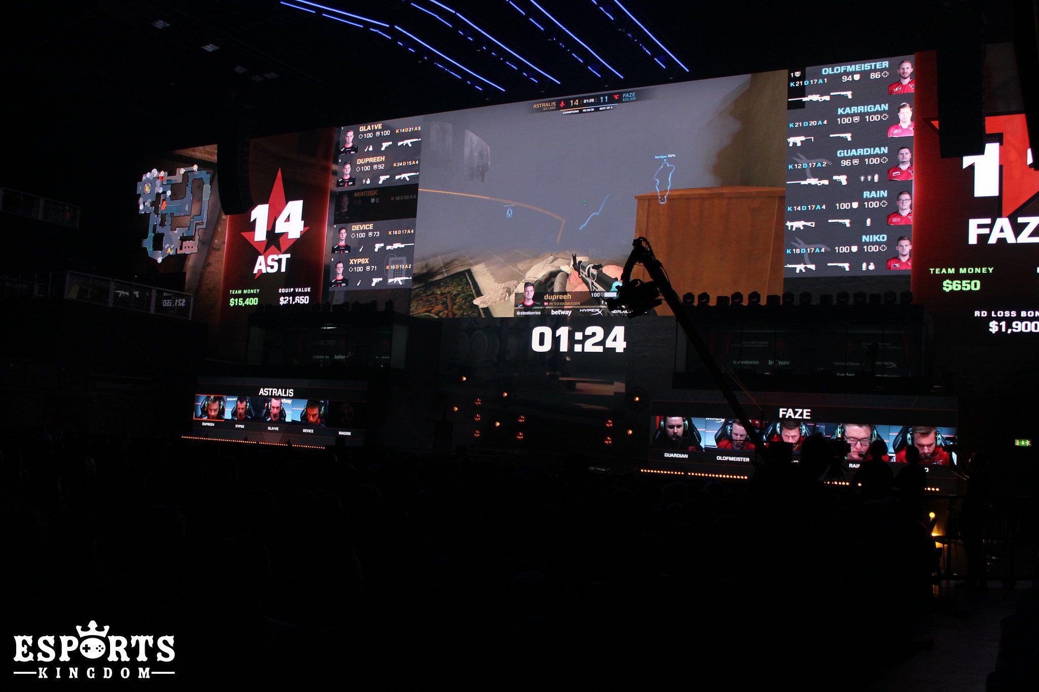 Матч Astralis — FaZe в четвертьфинале FACEIT Major 2018 | Фото: Esports Kingdom